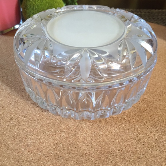 Vintage Clear Cut Glass Photo Jewelry Box - Picture 7 of 7